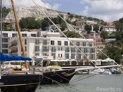 Mistral Hotel 19